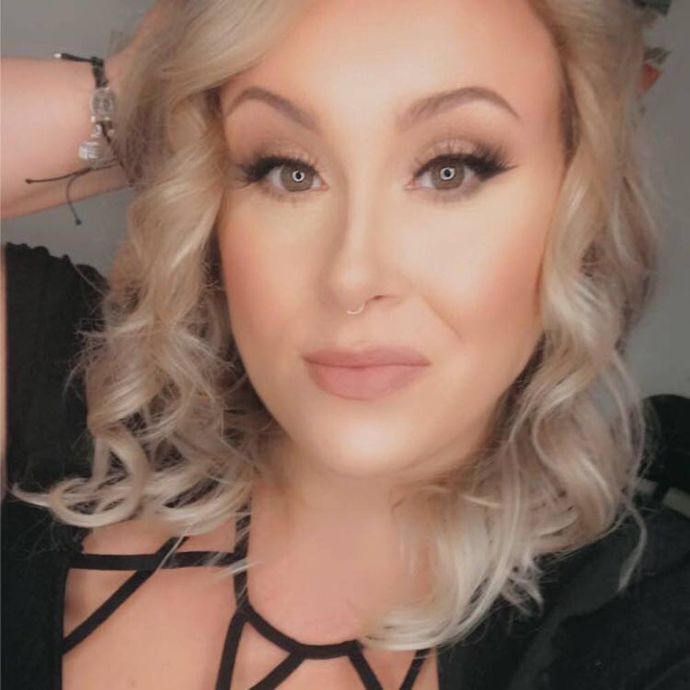 Meet your Posher, Amanda